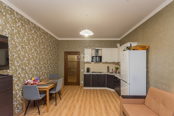 
   Продам 1-комнатную, 49.2 м², Кутовая ул, 1

. Фото 2.