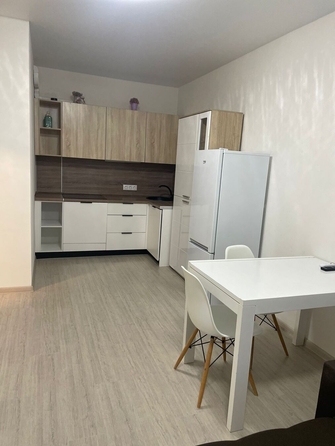 
   Продам 1-комнатную, 42 м², Супсехское ш, 39к12

. Фото 2.