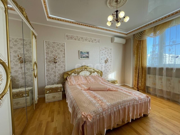 
   Продам 2-комнатную, 82.2 м², Рождественская Набережная ул, 4

. Фото 1.