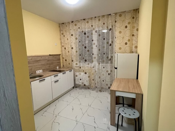 
   Продам 1-комнатную, 35.8 м², Западный Обход ул, 57/3

. Фото 3.