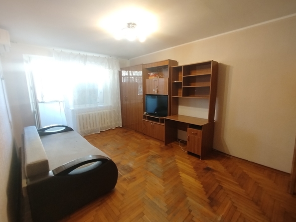 
   Продам 1-комнатную, 32 м², Стахановская ул, 9

. Фото 1.