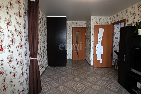 
   Продам 3-комнатную, 49.7 м², Клиническая ул, 18

. Фото 2.