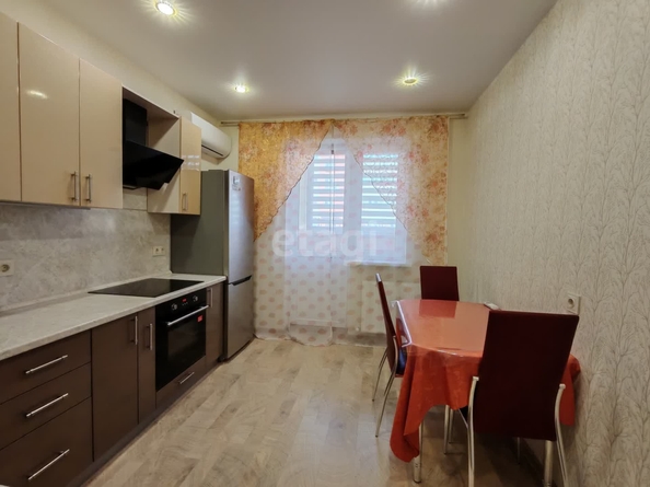 
   Продам 2-комнатную, 52 м², Тургенева ул, 33/1  8

. Фото 2.