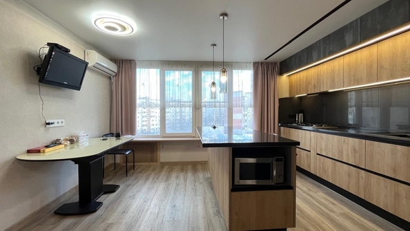 
   Продам 5-комнатную, 125 м², Ленина ул, 153

. Фото 6.