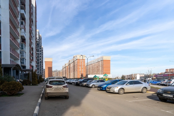 
   Продам 3-комнатную, 76.8 м², Западный Обход ул, 39/1  7

. Фото 30.