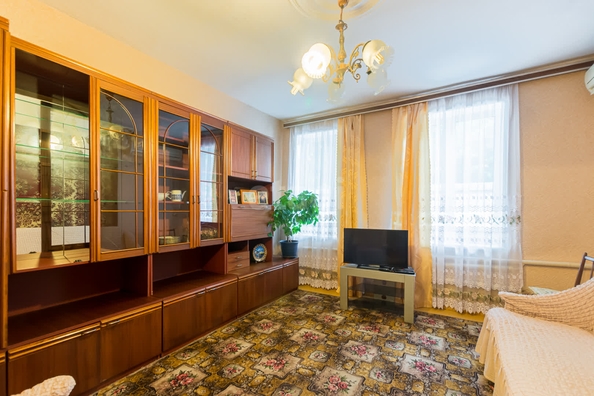 
   Продам 4-комнатную, 60 м², Ставропольская ул, 39/1

. Фото 2.