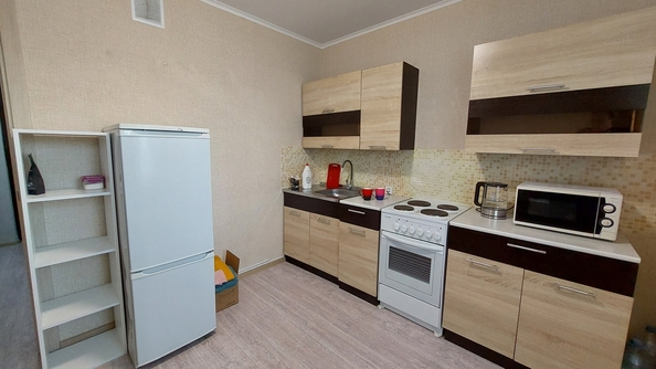 
   Продам 1-комнатную, 38 м², Адмирала Пустошкина ул, 22к8

. Фото 4.