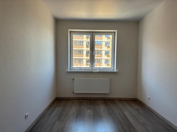 
   Продам 1-комнатную, 33.9 м², Скандинавская ул, 1/8

. Фото 2.