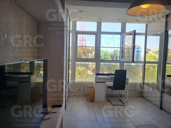 
   Продам 2-комнатную, 72.6 м², Первомайская ул, 19

. Фото 11.