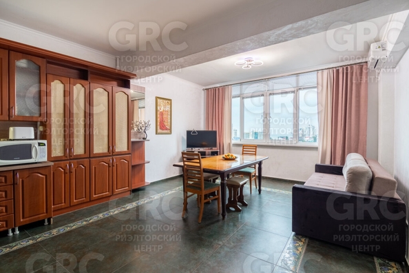 
   Продам 3-комнатную, 110 м², Дмитриевой (Хостинский р-н) ул, 13/1

. Фото 1.