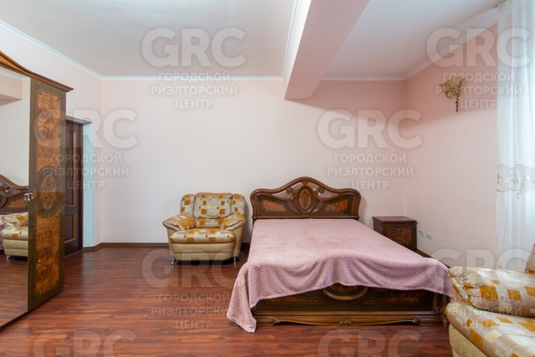 
   Продам 3-комнатную, 110 м², Дмитриевой (Хостинский р-н) ул, 13/1

. Фото 9.