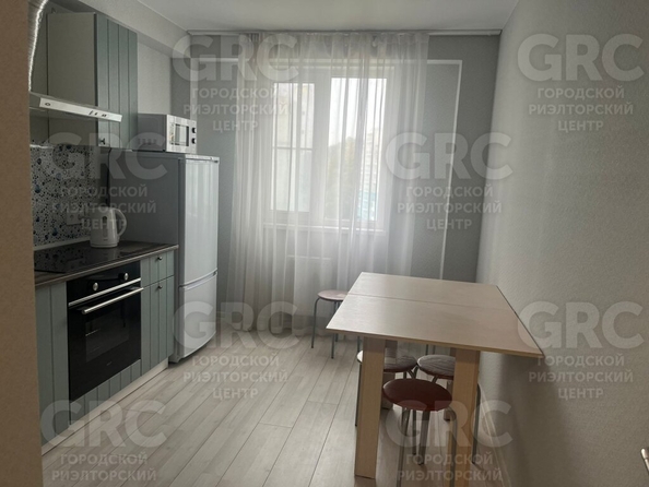 
   Продам 3-комнатную, 85 м², Тепличная (Хостинский р-н) ул, 65/3

. Фото 1.