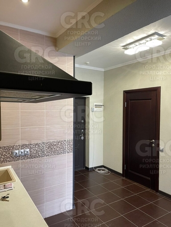 
   Продам 3-комнатную, 57 м², Туапсинская ул, 9/2

. Фото 9.