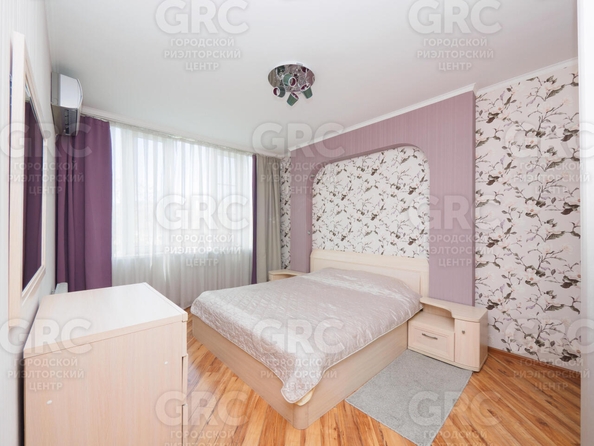 
   Продам 3-комнатную, 88 м², Юных Ленинцев ул, 10

. Фото 13.