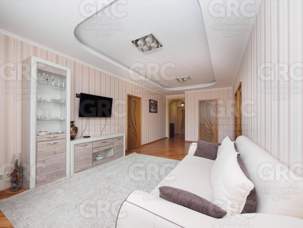
   Продам 3-комнатную, 88 м², Юных Ленинцев ул, 10

. Фото 19.