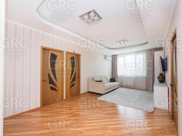 
  Продается 3-комн. квартира, 88 м², Юных Ленинцев ул, д. 10
. Фото 6.