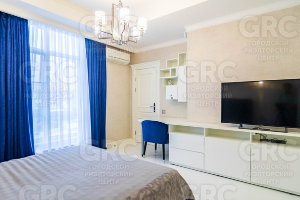 
   Продам 4-комнатную, 170 м², Виноградная ул, 116а

. Фото 24.