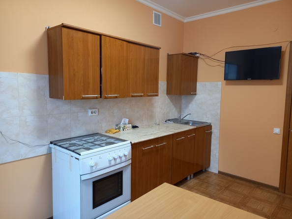 
   Продам 1-комнатную, 37 м², Стахановская ул, 19к2

. Фото 11.