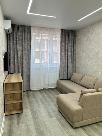 
   Продам 1-комнатную, 45 м², Омелькова ул, 93

. Фото 2.