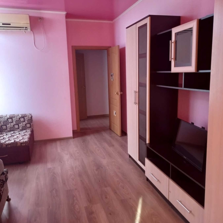 
   Продам 1-комнатную, 37 м², Симферопольское ш, 1А

. Фото 2.