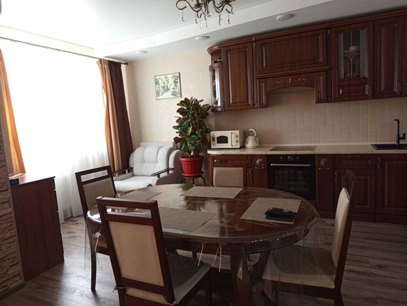 
   Продам 2-комнатную, 57 м², Верхняя дорога ул, 151к3

. Фото 4.