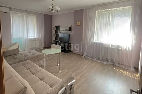 
   Продам 2-комнатную, 65.4 м², Казбекская ул, 14

. Фото 1.