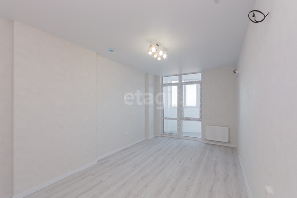 
   Продам 2-комнатную, 58.4 м², Любимово мкр, 5

. Фото 2.