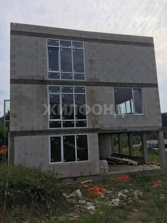 
   Продам дом, 240 м², Раздольное

. Фото 2.