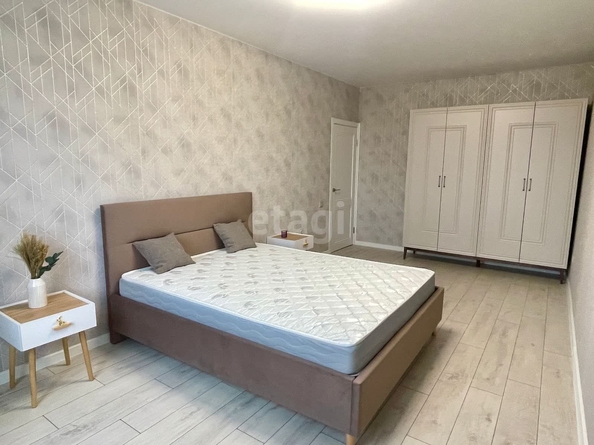 
   Продам 2-комнатную, 60.3 м², Валерия Гассия ул, 4/7к3

. Фото 2.