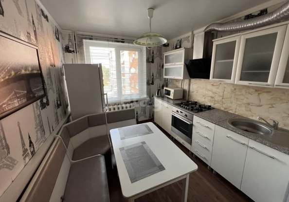 
   Продам 2-комнатную, 53.9 м², Кубанская ул, 22

. Фото 3.