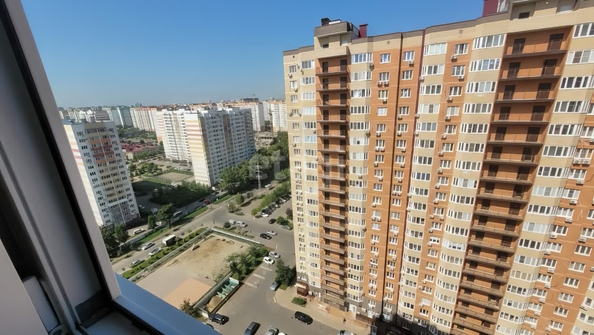 
   Продам 2-комнатную, 59.1 м², Героя Яцкова И.В. ул, 19/1

. Фото 12.