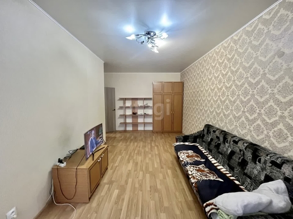 
   Продам 2-комнатную, 53.1 м², Сергея Есенина ул, 98

. Фото 2.