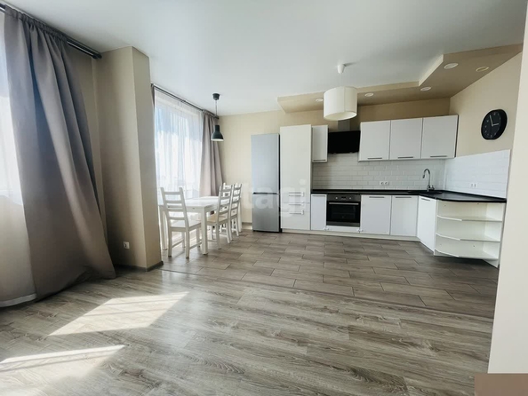 
   Продам 1-комнатную, 38.5 м², Симиренко ул, 43

. Фото 5.