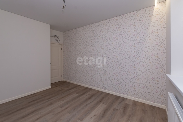 
   Продам 2-комнатную, 68 м², Садовая ул, 159/1

. Фото 9.