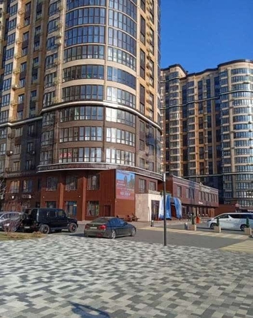 
   Продам 2-комнатную, 66.6 м², Григория Булгакова ул, 18

. Фото 4.