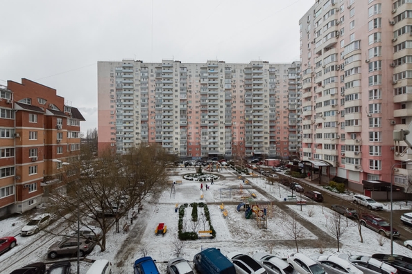 
   Продам 3-комнатную, 100.1 м², Александра Покрышкина ул, 4/10

. Фото 29.