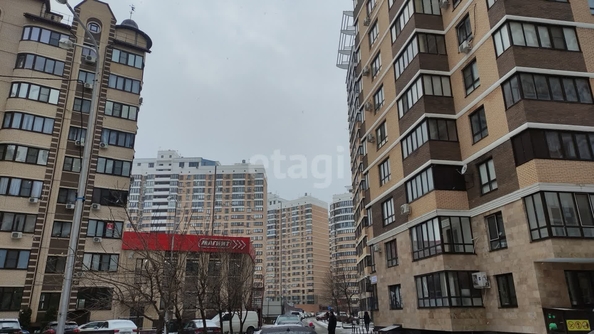 
   Продам 1-комнатную, 42 м², Лаврова ул, 8/5

. Фото 17.