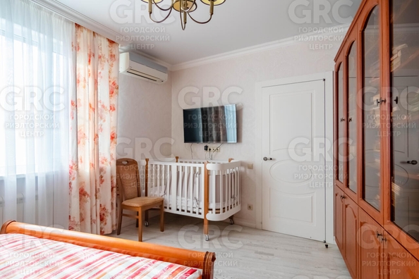 
   Продам 4-комнатную, 140 м², Ленина ул, 219/35

. Фото 15.