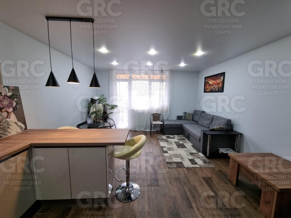 
   Продам 3-комнатный апартамент, 90 м², Гагринская ул, 3/8

. Фото 2.