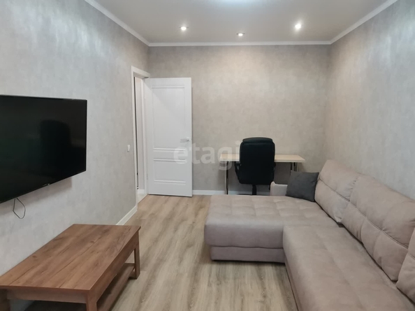 
   Продам 2-комнатную, 67.5 м², Цезаря Куникова ул, 24/2

. Фото 2.