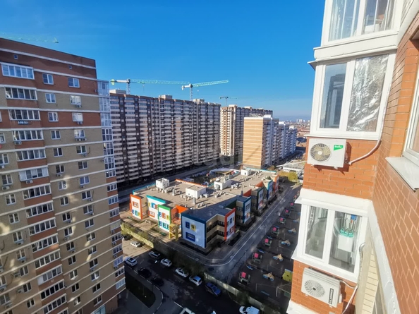 
   Продам 2-комнатную, 67.5 м², Цезаря Куникова ул, 24/2

. Фото 7.