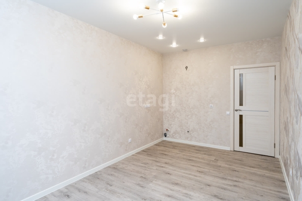 
   Продам 1-комнатную, 33.8 м², Героя Георгия Бочарникова ул, 4/2

. Фото 3.