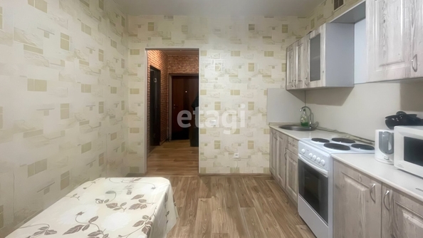 
   Продам 1-комнатную, 34.8 м², Сергея Есенина ул, 149

. Фото 3.