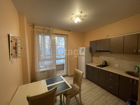 
   Продам 1-комнатную, 44 м², Героя Яцкова И.В. ул, 4

. Фото 6.