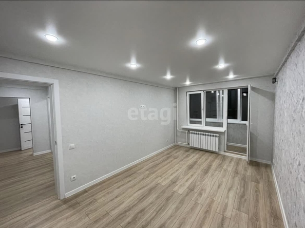 
   Продам 2-комнатную, 48 м², Игнатова ул, 3

. Фото 1.