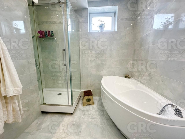 
   Продам 4-комнатную, 120 м², Рахманинова пер, 47/4

. Фото 9.