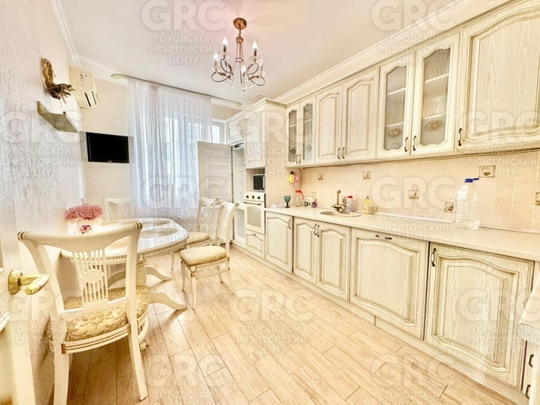 
  Продается 3-комн. квартира, 71.8 м², Туапсинская ул, д. 2Б
. Фото 1.