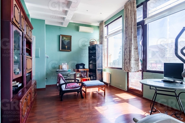 
   Продам коттедж, 320 м², Сочи

. Фото 15.