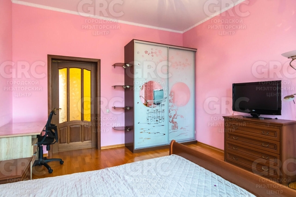 
   Продам дом, 280 м², Сочи

. Фото 16.