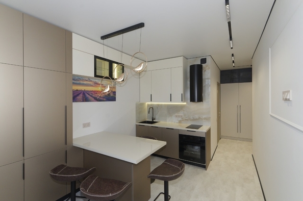 
   Продам 1-комнатную, 40 м², Крылова ул, 15к2

. Фото 16.